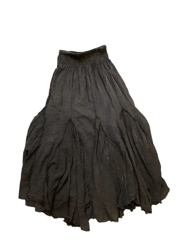 Skirt Maxi By Clothes Mentor In Black, Size: M