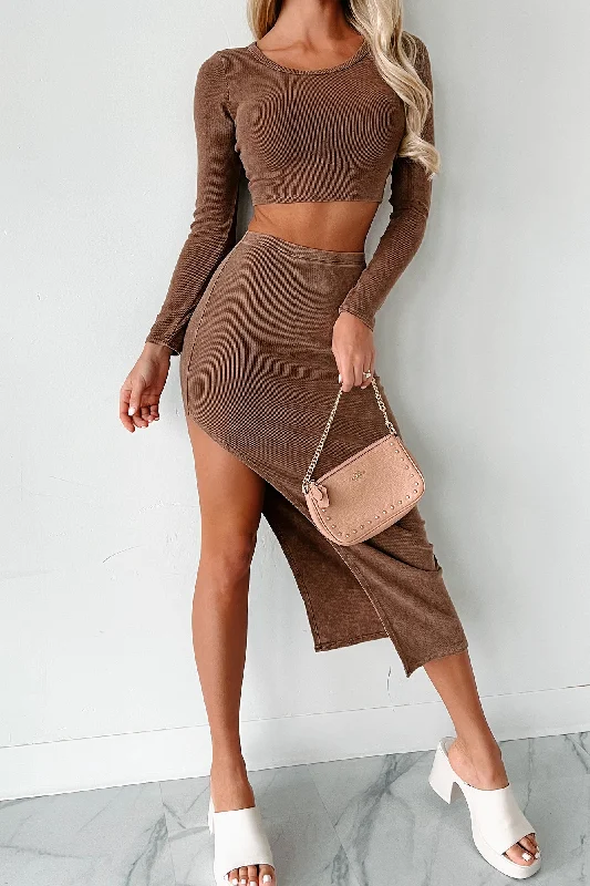 Easy To Admire Ribbed Crop Top & Midi Skirt Set (Espresso)